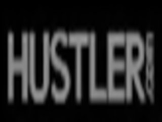 Hustler: magnífico rubia consigue golpeado con un grande correa en rabo