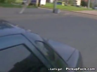 Young pick up gives head