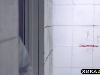Psycho riley রিড চৌকো করে কাটা তার ড. কে হয় মধ্যে একটি straitjacket
