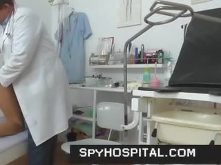 Një i fshehur kamera brenda një gyno klinikë